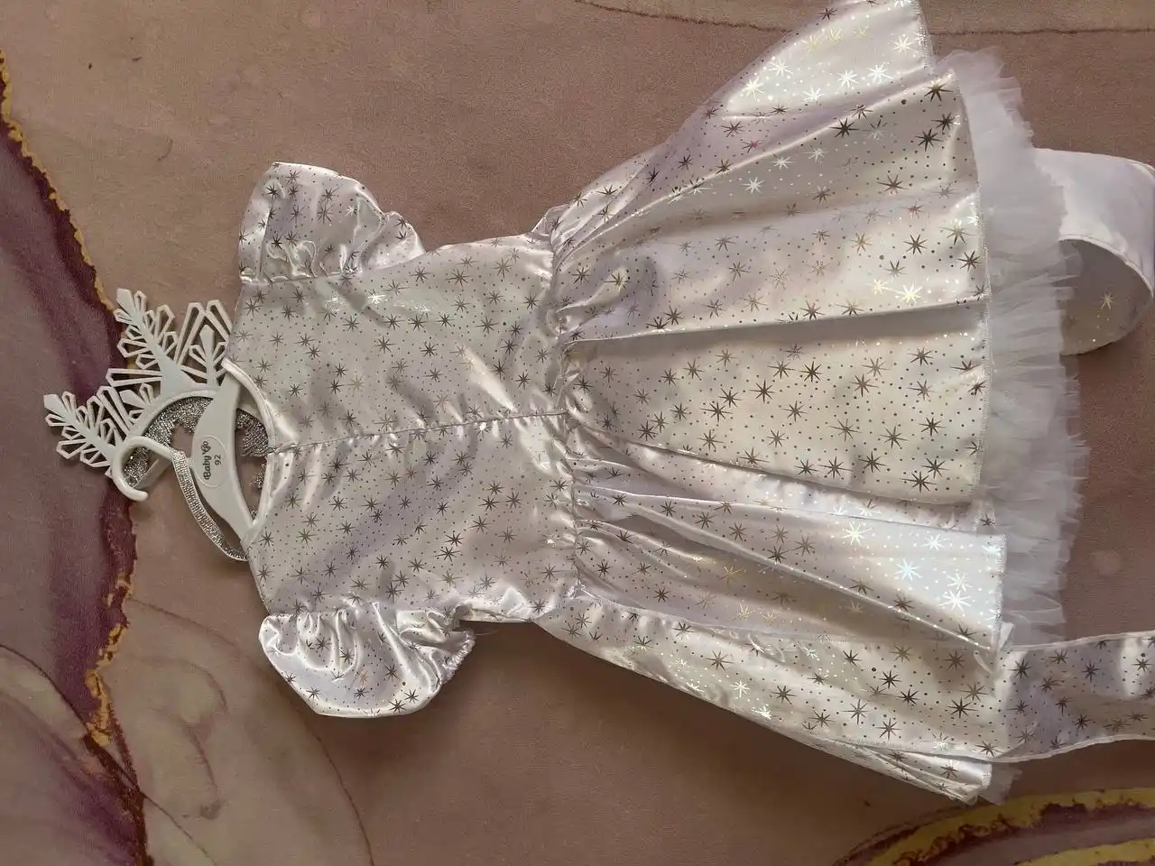 Продам платье снежинка