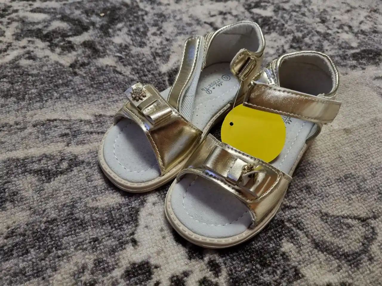 Летние сандалики 25 размер - Товары для детей в Саратов