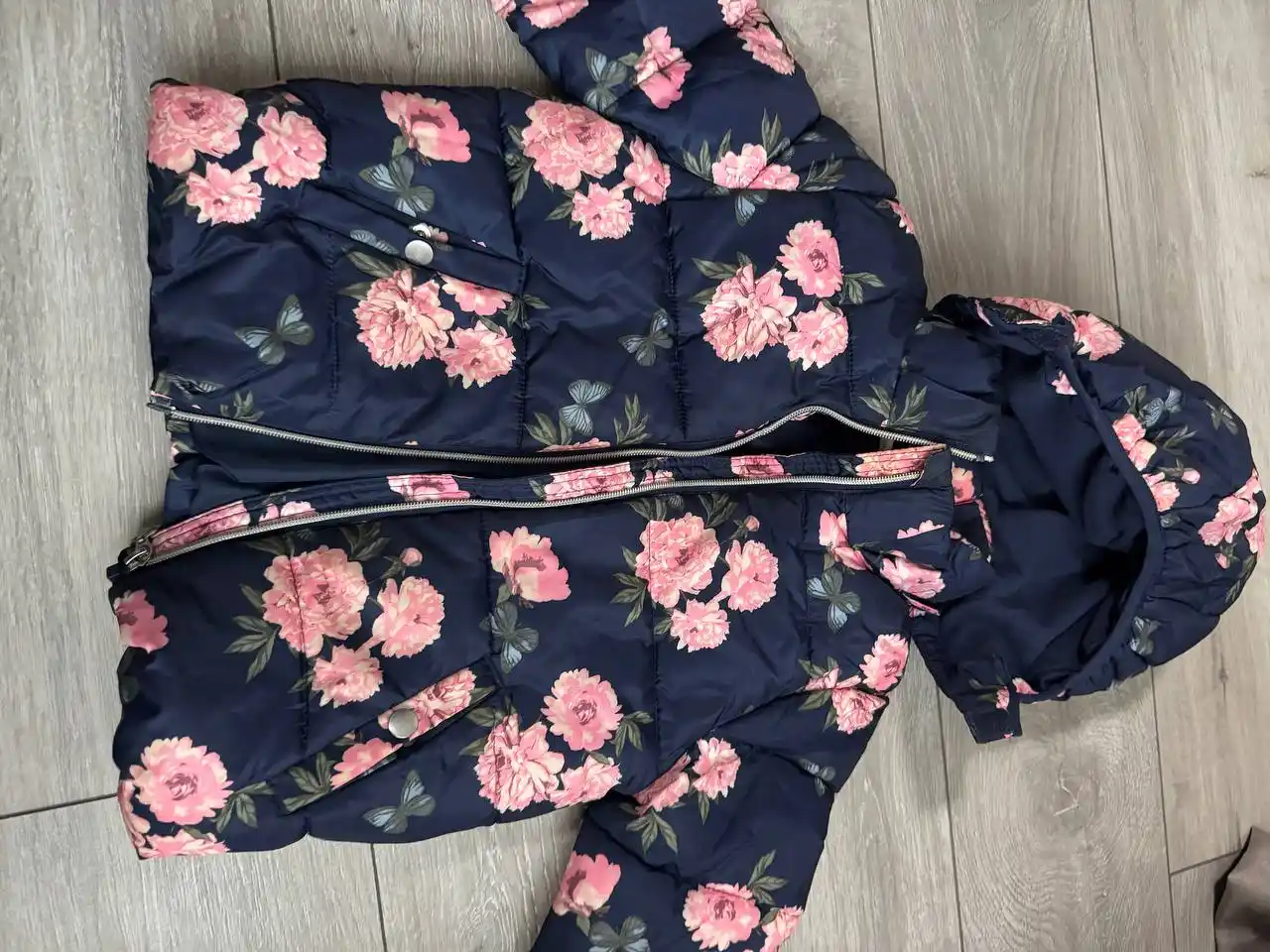 Куртка и жилетки - Украшения в Саратов