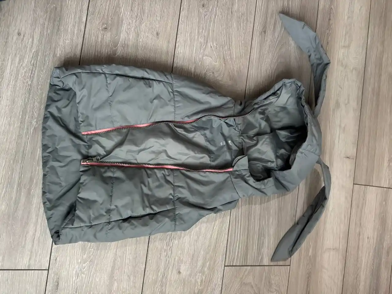 Куртка и жилетки