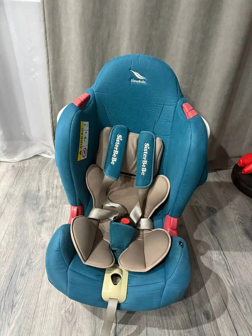 Продам автокресло до 18кг