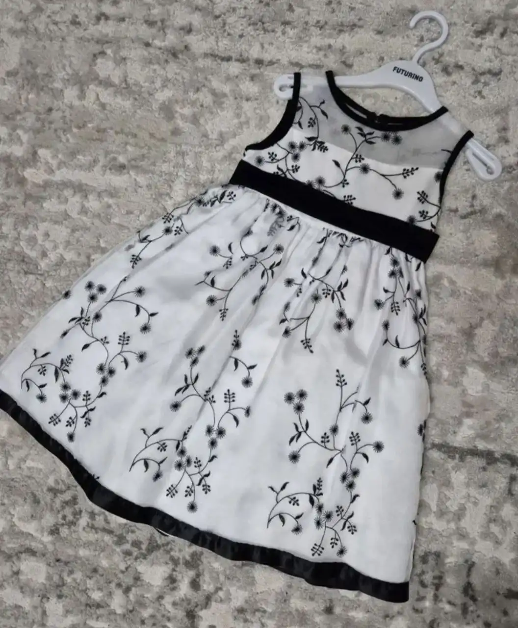 Продам детские платья