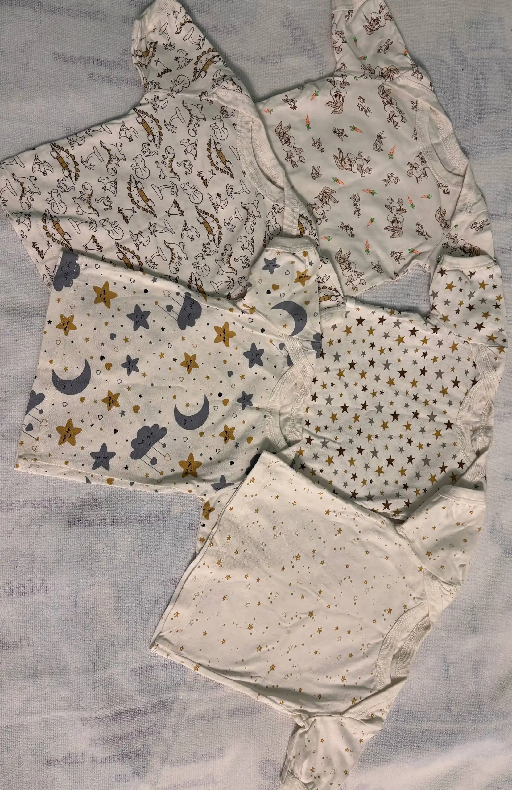 Детские товары: бутылочки, соски, вещи 62 размера, слинг, фотоальбом