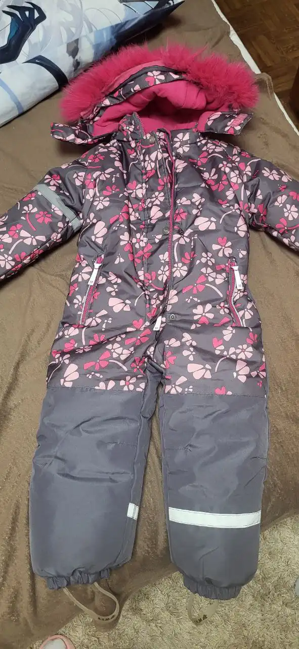 Детская одежда: розовый комбез и комбинезон