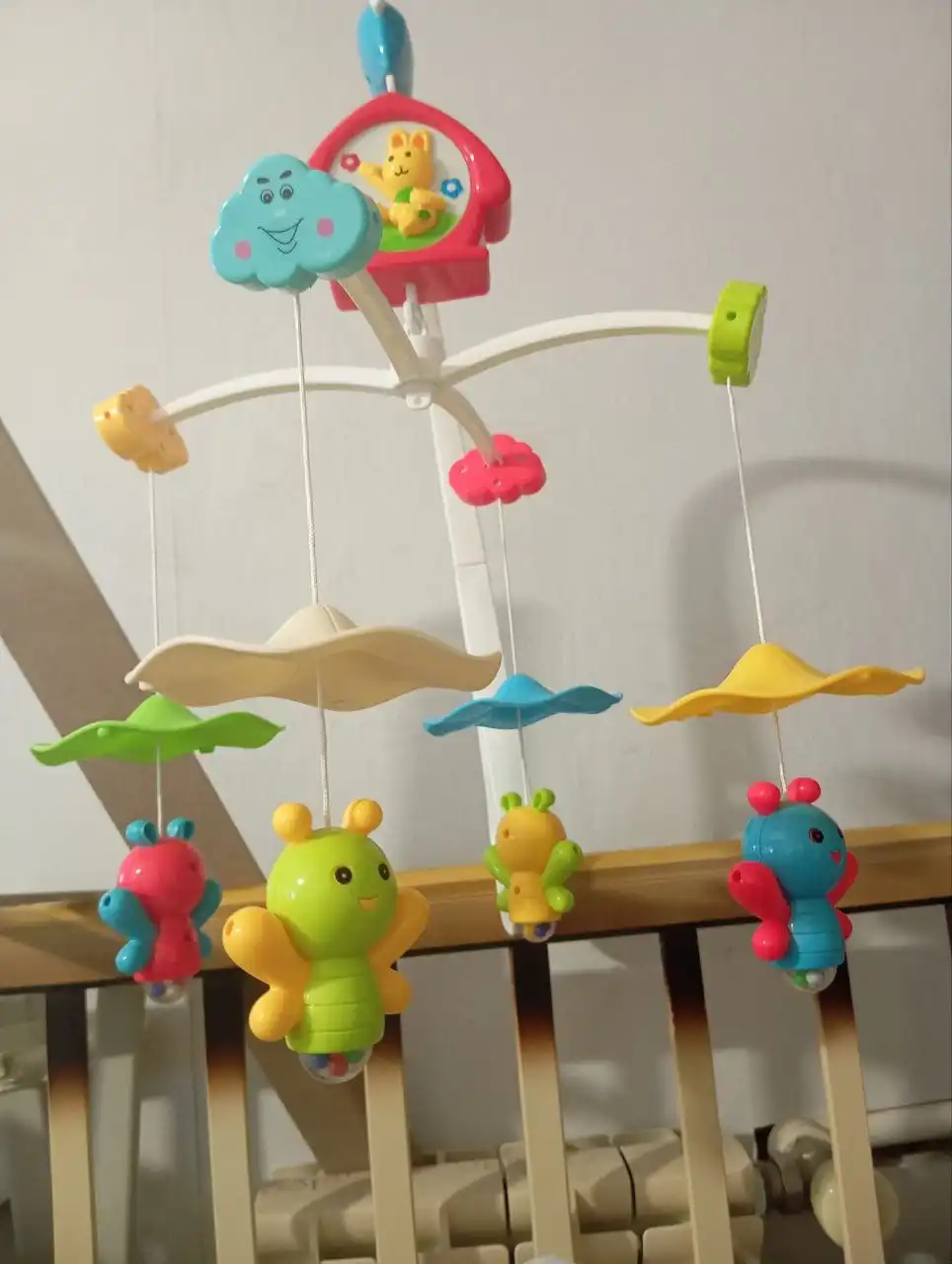 Мобиль на кроватку механический