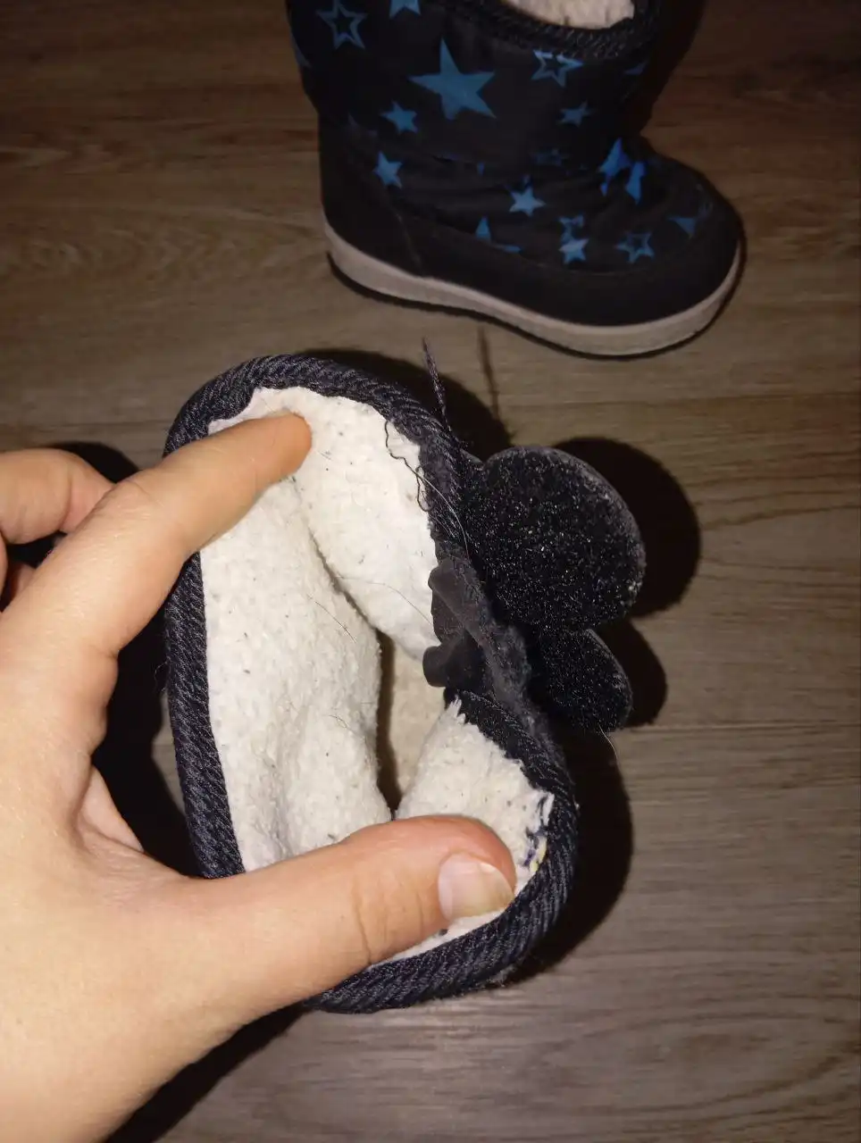 Зимние детские сапожки размеры 21 и 23