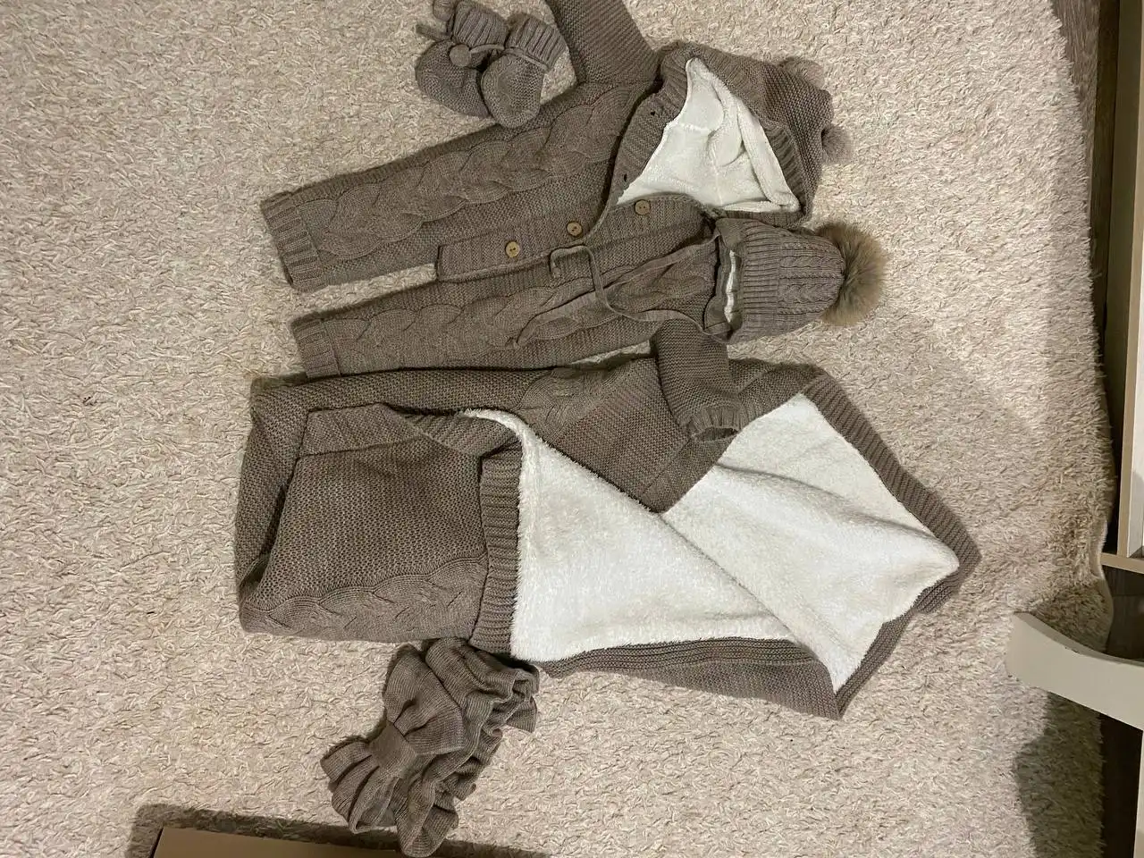 Теплый комплект на выписку от фирмы Киндер клаб