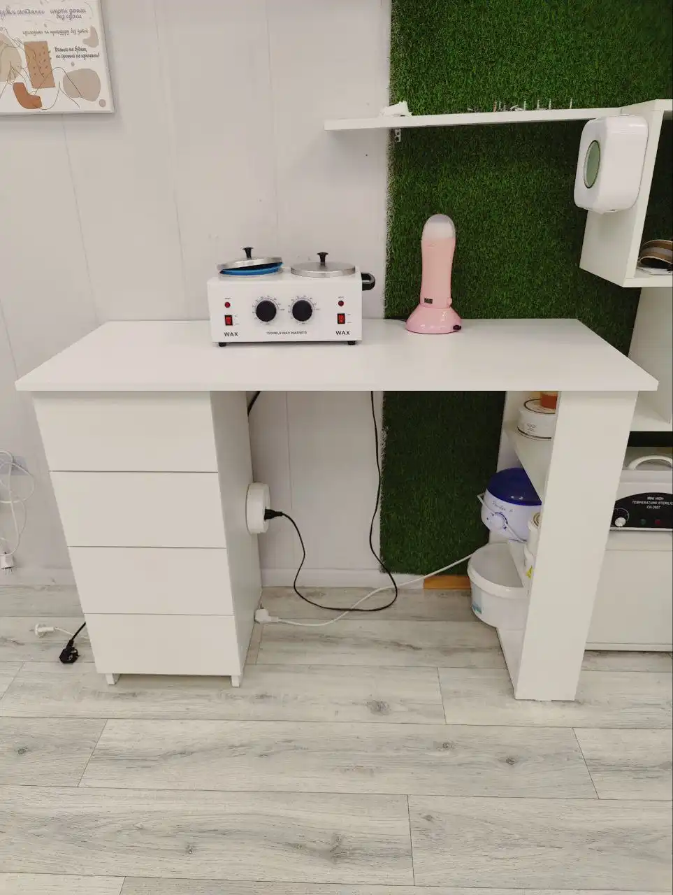 Стол рабочий/письменный в идеальном состоянии