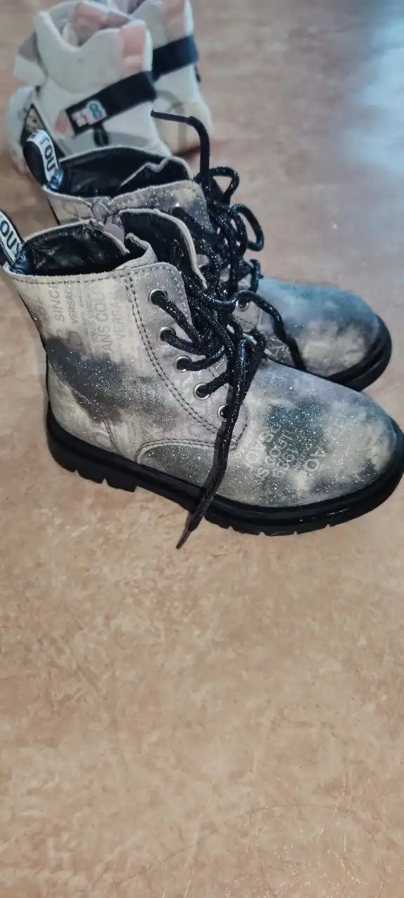 Детская одежда и обувь б/у - Одежда и обувь (Товары для детей) в Саратов