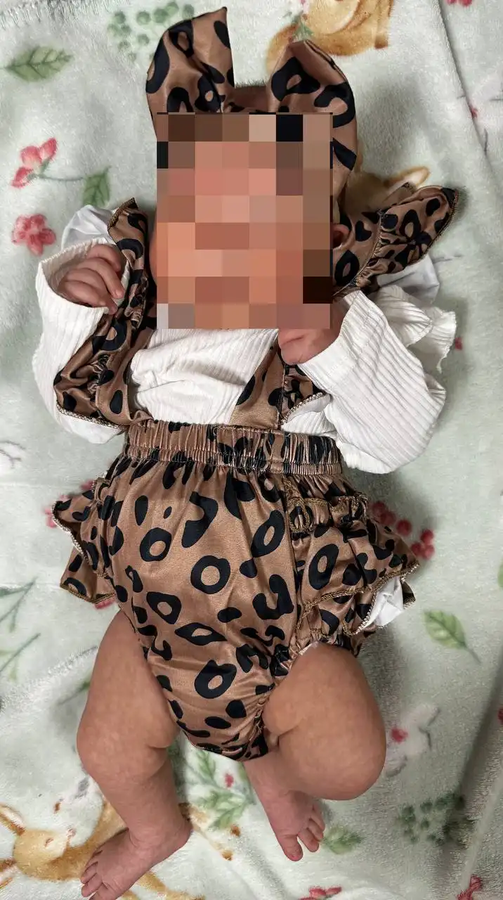 Продам детский костюмчик на 1-2 месяца