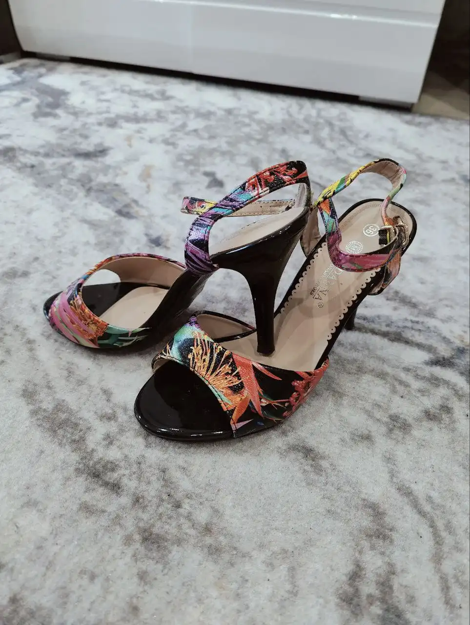 Женская обувь разных размеров - Обувь (Одежда) в Саратов