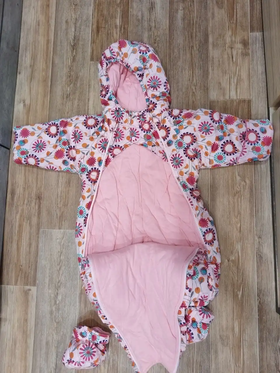 Детский комбинезон осень размер 74 с пинетками - Одежда (Товары для детей) в Саратов