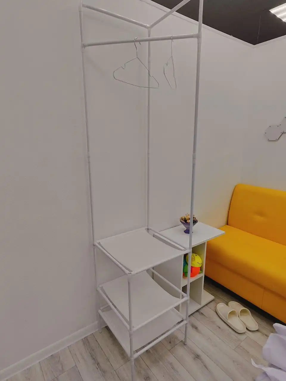 Продажа функциональной напольной вешалки - Мебель (Для дома и дачи) в Саратов