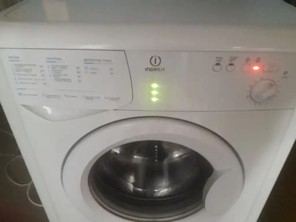 Холодильник и стиральная машина даром при переезде - Бытовая техника (Барахолка) в Волгоград