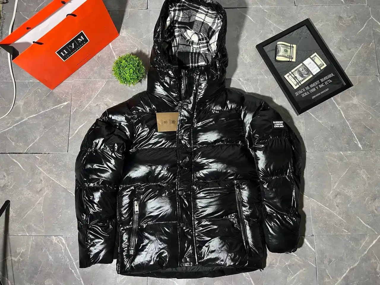 Продажа пуховиков и зимней одежды