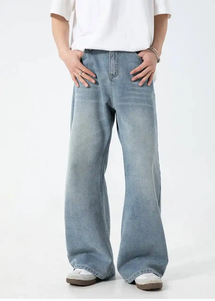 Продажа новой одежды