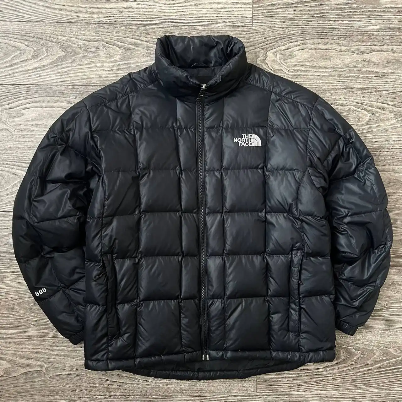 Продажа пуховиков Carhartt, The North Face, Lacoste