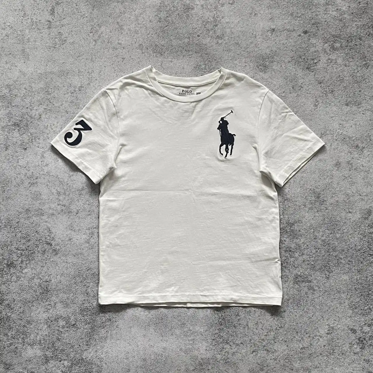 Продажа брендовой верхней одежды и обуви