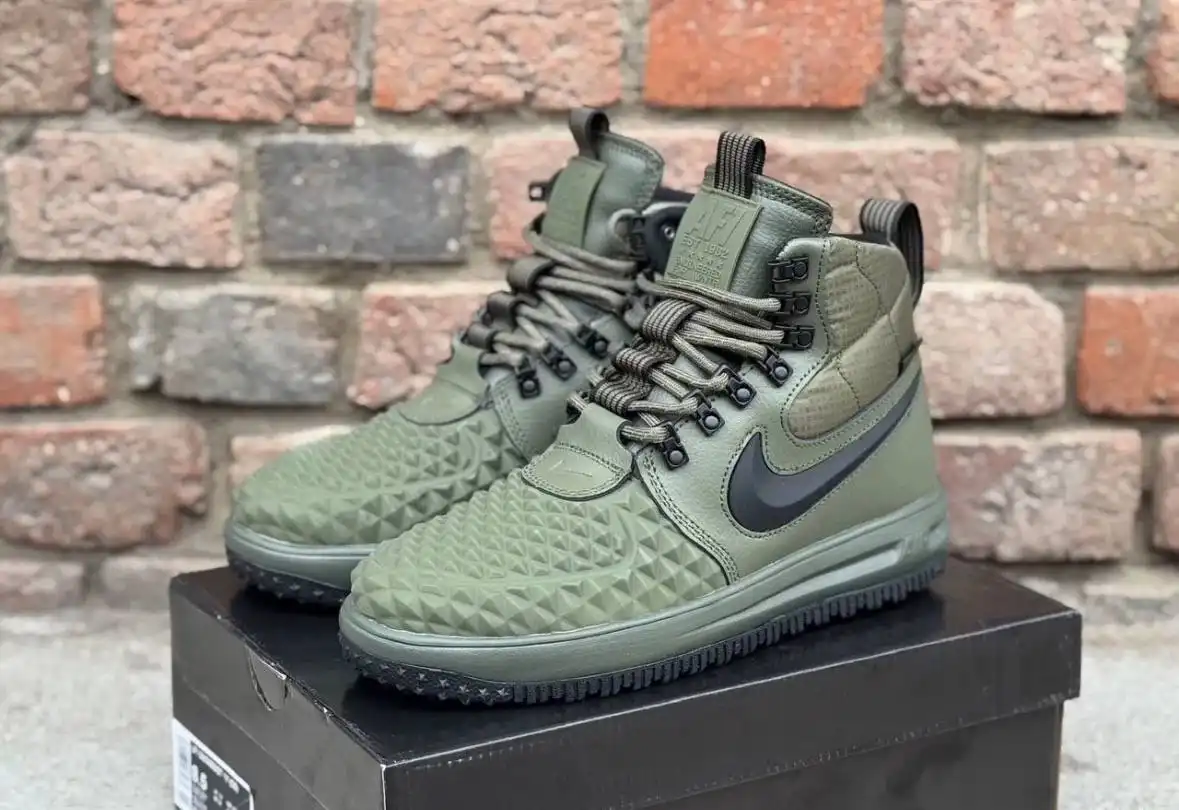 Nike ACG и Air Force Lunar зимние кроссовки