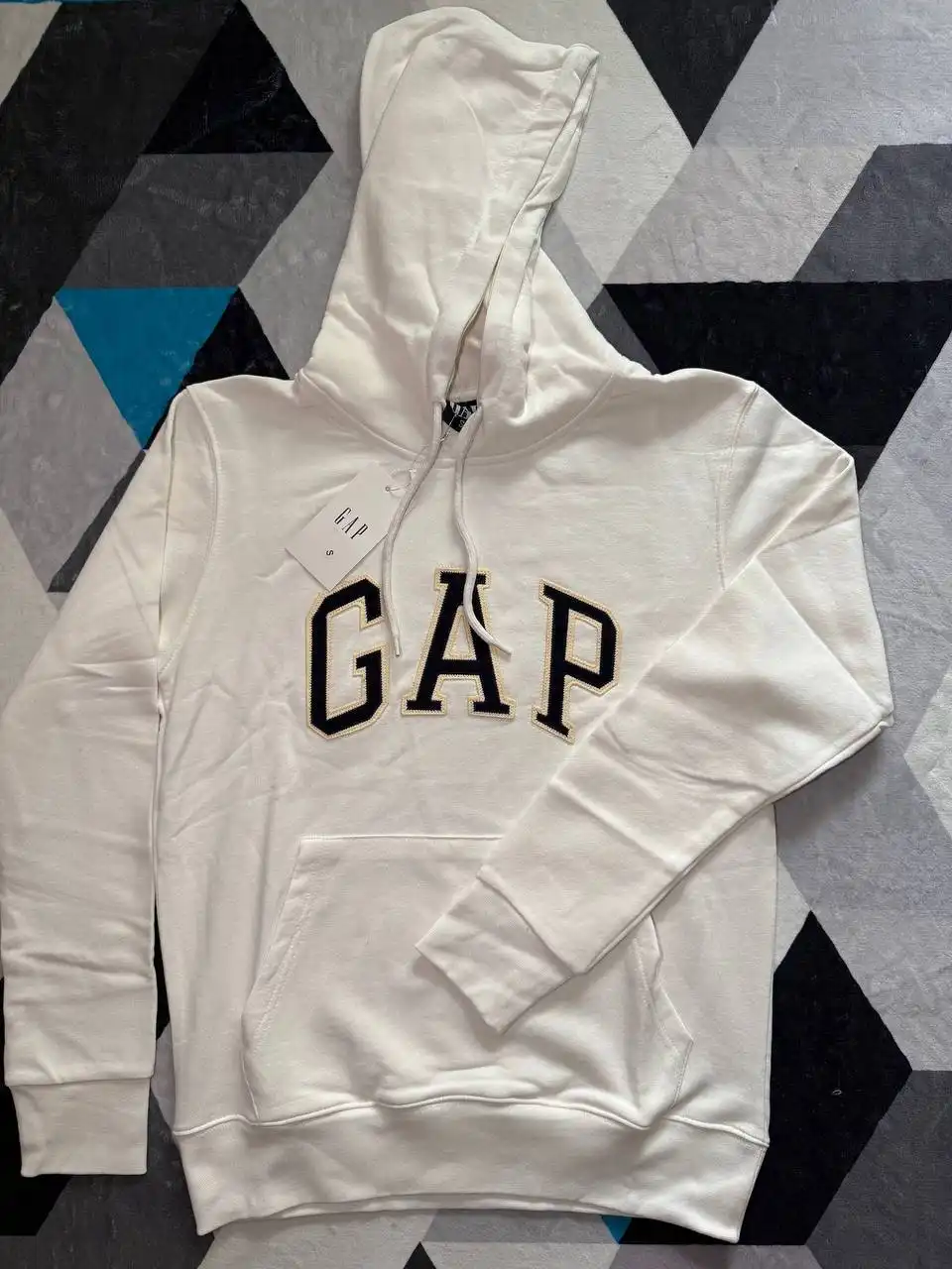 Продажа брендовых худи и свитшотов Fred Perry, KENZO, GAP, Givenchy, MONCLER, BOSS