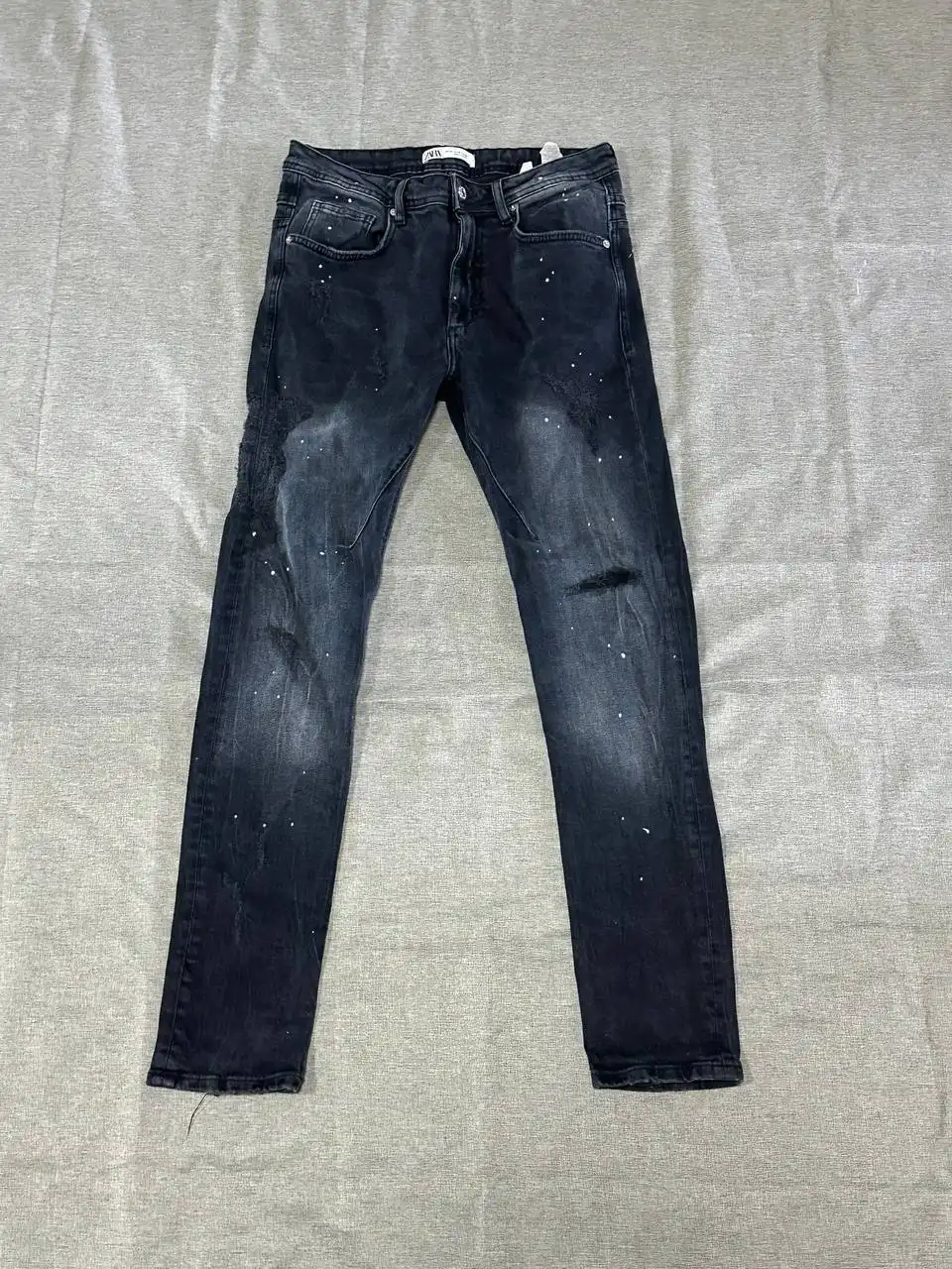 Продажа брендовых джинсов Ksubi, ZARA и пуховика Burberry