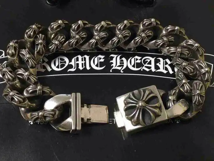 Браслеты известных брендов: CHROME HEARTS, RAF SIMONS, LACOSTE, MAISON MARGIELA, LOUIES VUITTON, ERD ROSE