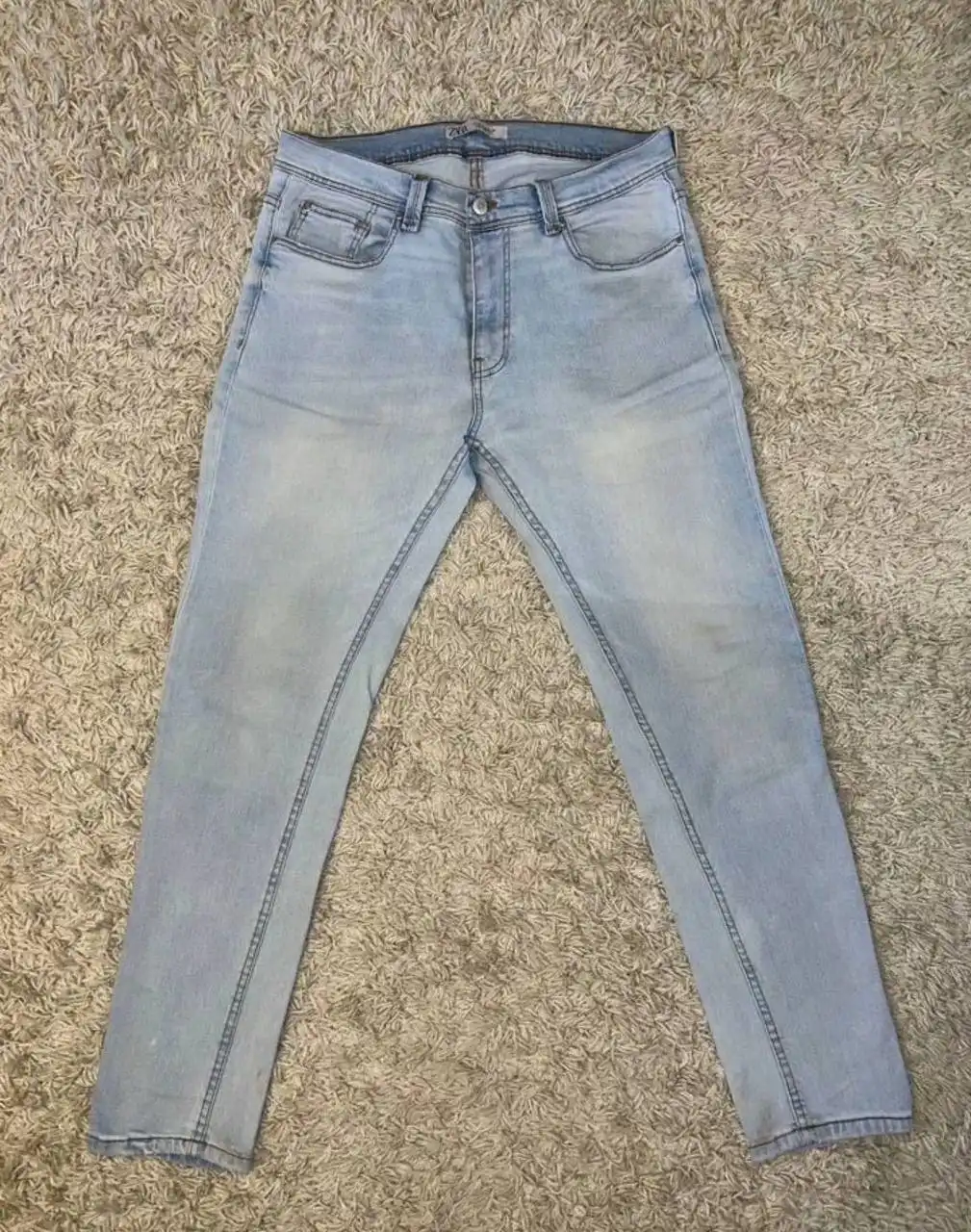 Продажа одежды: худи, футболка, джинсы, ботинки