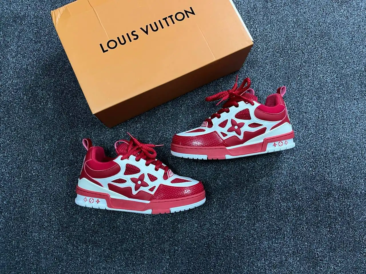 Кроссовки LV SKATE реплика - Обувь (Одежда) в Неизвестно