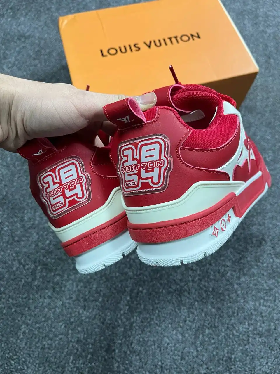 Кроссовки LV SKATE реплика - Обувь (Одежда) в Неизвестно