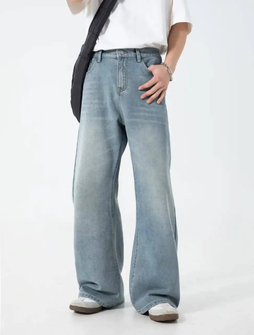 Продажа новых вещей брендовой одежды