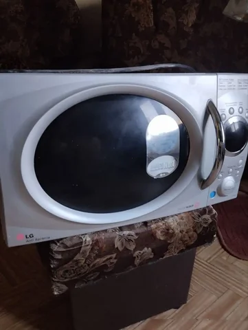 Микроволновая печь даром - Барахолка в Курск