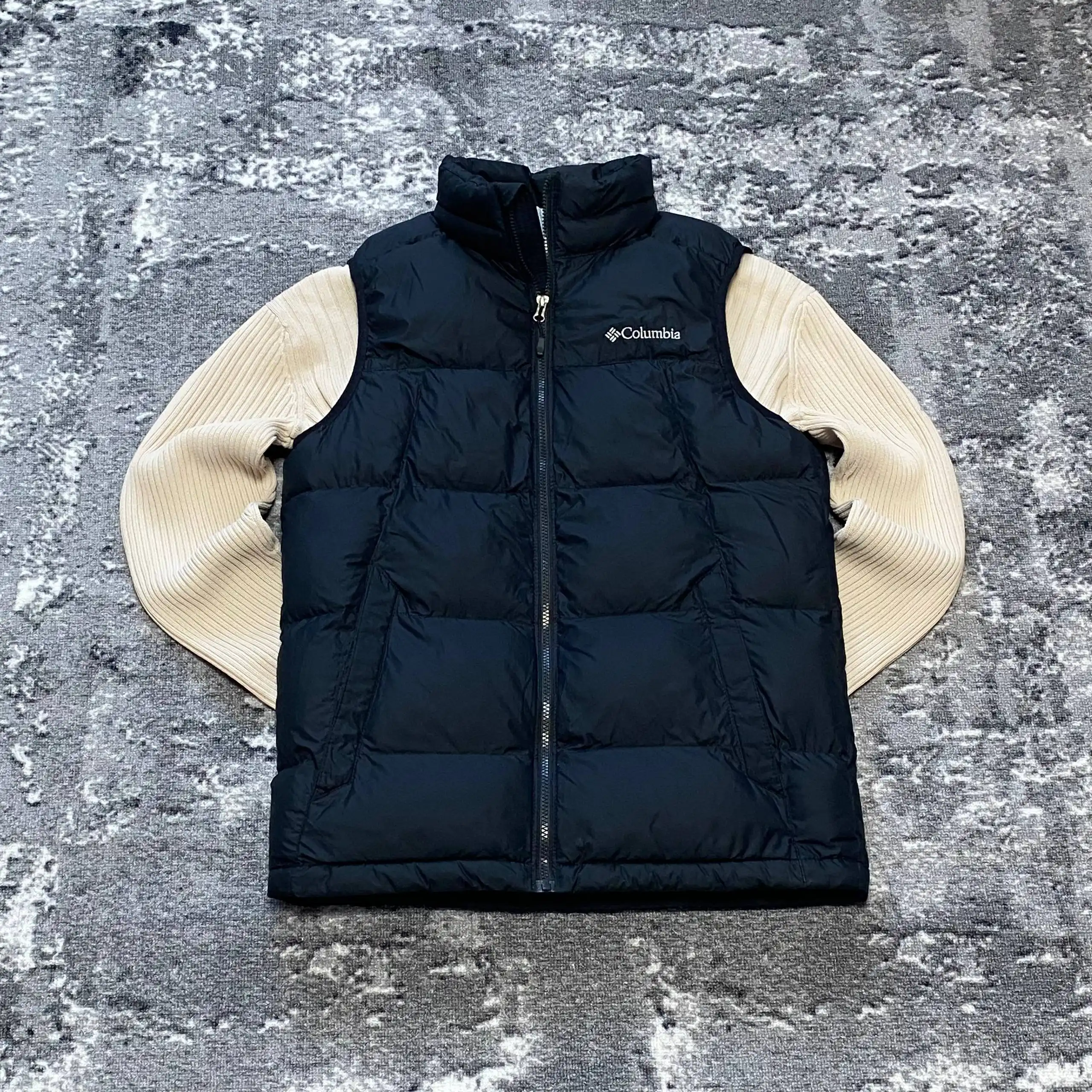 Жилет Columbia - Верхняя одежда (Одежда) в Уфа