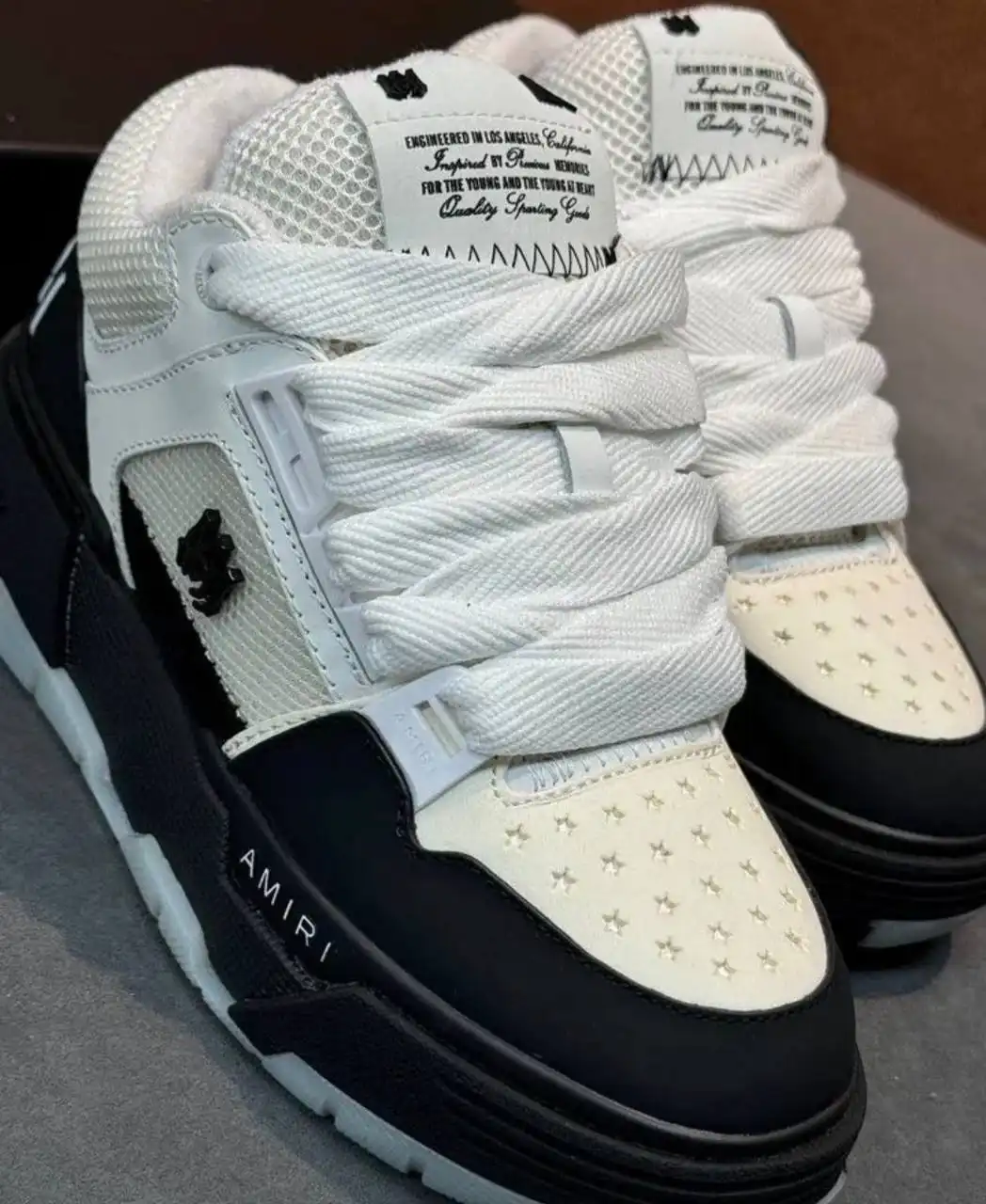 Продажа новых реплик обуви AMIRI MA-1 и Jordan 4 Frozen Moments - Обувь (Одежда) в Неизвестно