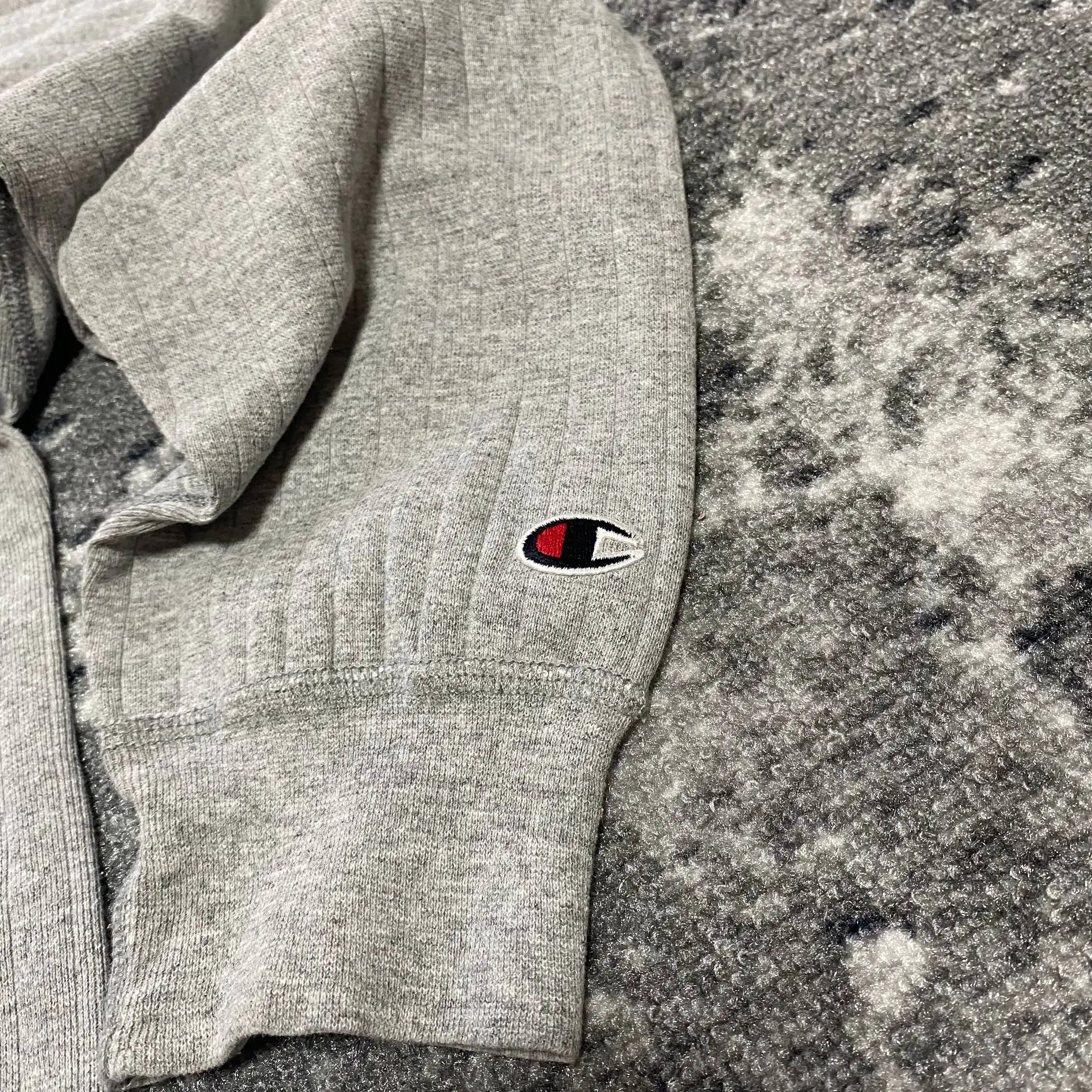 Джемпер Champion M/L - Верхняя одежда (Одежда) в Уфа