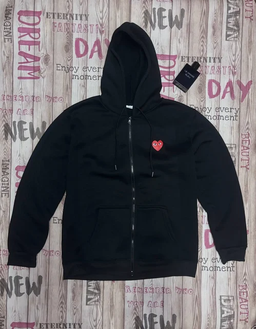 Продажа брендовых худи и футболок - Одежда в Пинск