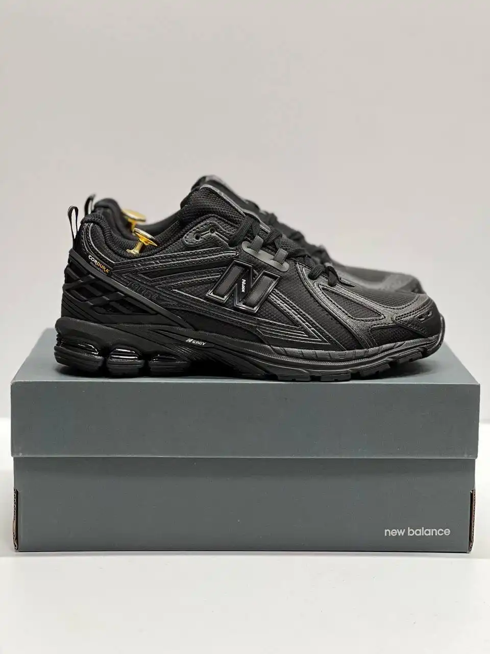 Зимние скидки на кроссовки лучшие копии - Обувь (Барахолка) в Курск