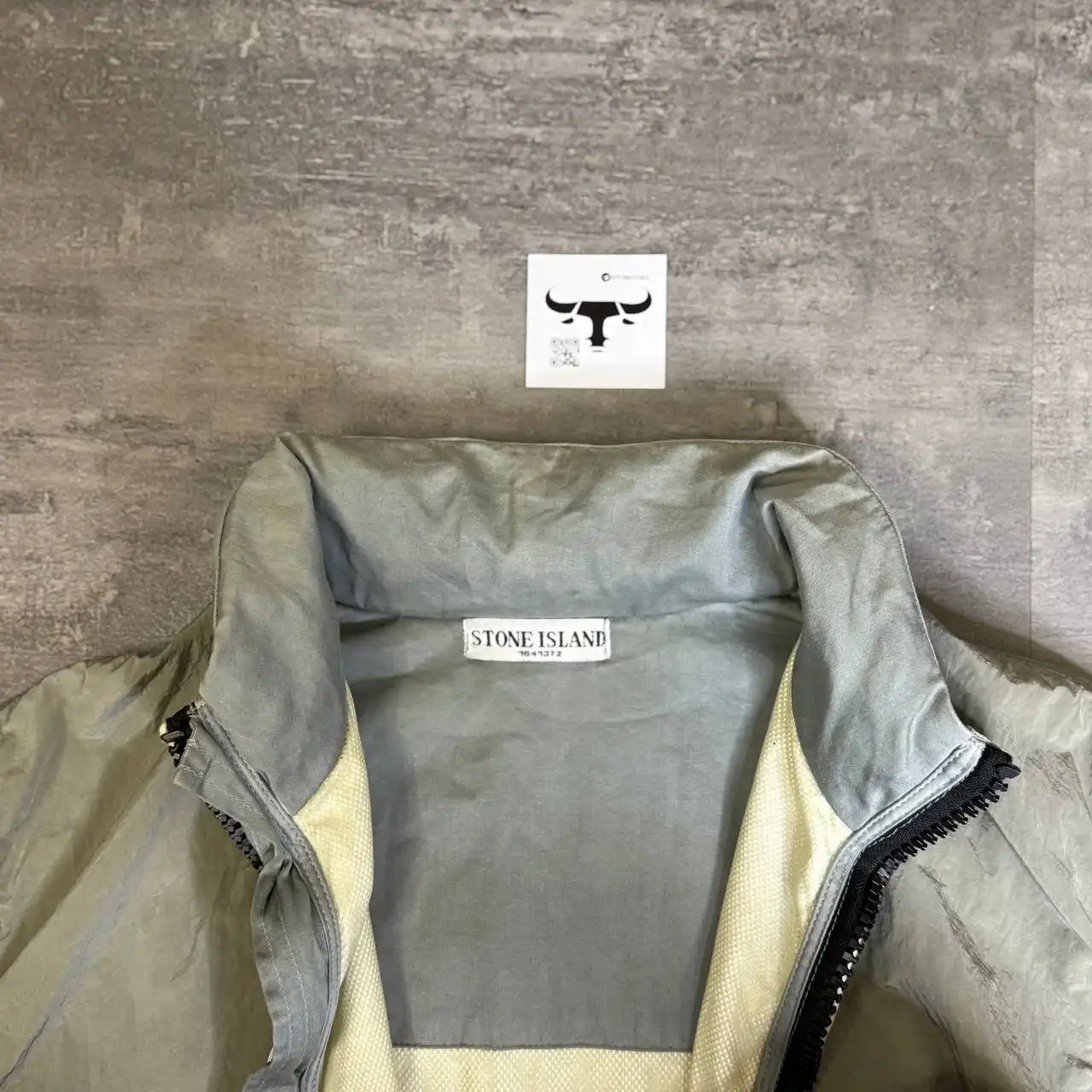 Бомбер Stone Island размер L - Верхняя одежда (Одежда) в Курск