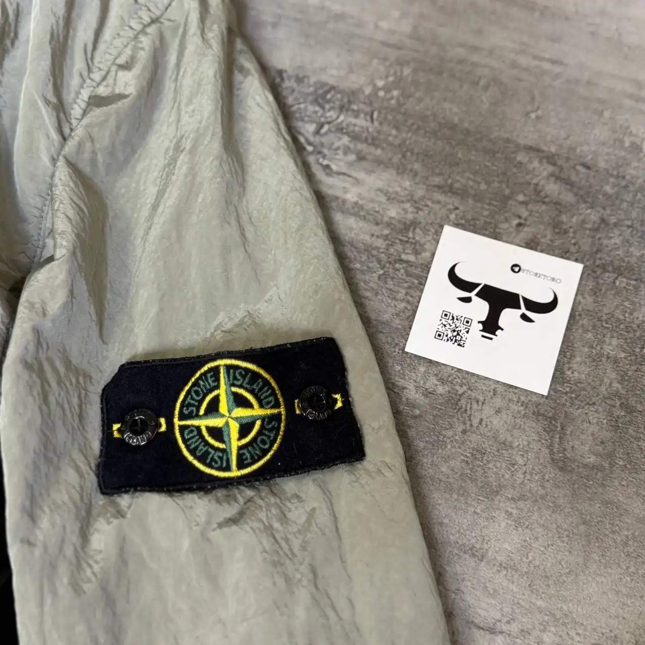 Бомбер Stone Island размер L - Верхняя одежда (Одежда) в Курск
