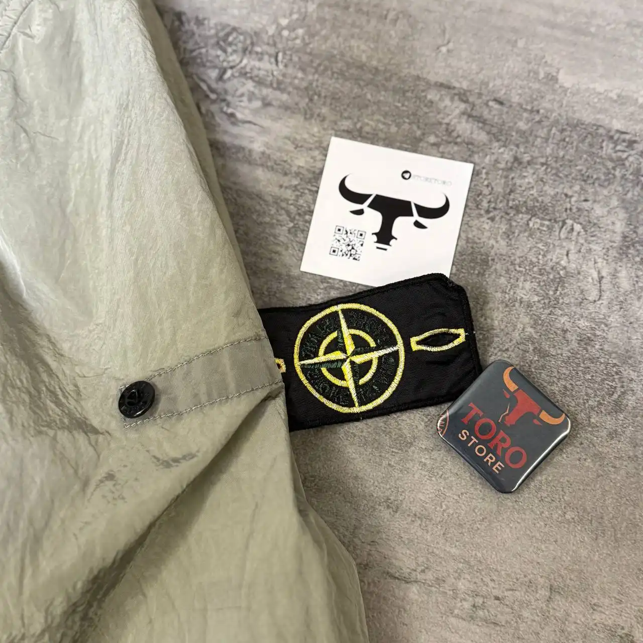 Бомбер Stone Island размер L - Верхняя одежда (Одежда) в Курск