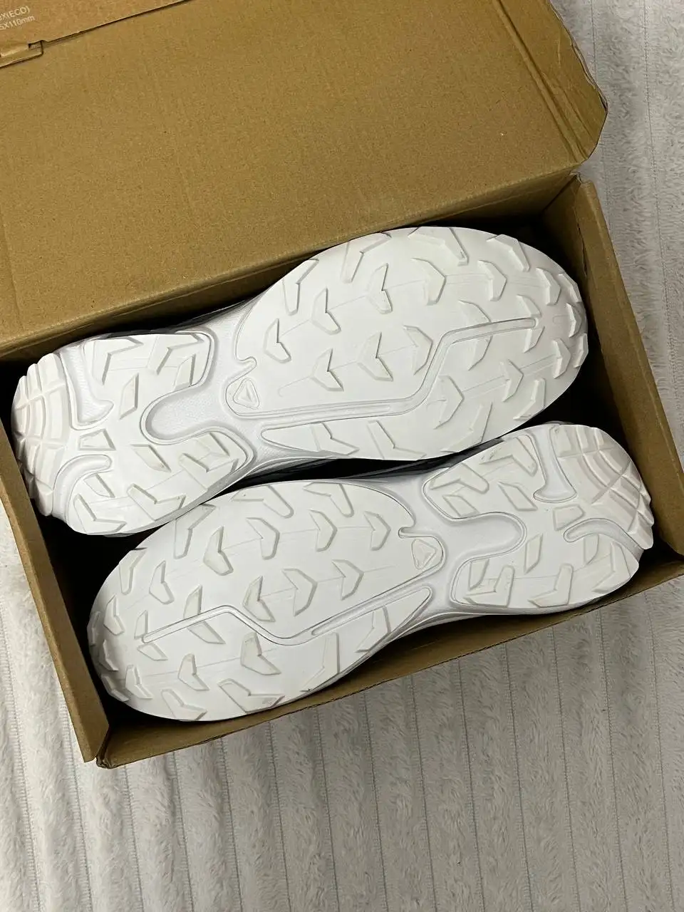 Продажа спортивной обуви и одежды DC Shoes, Salomon, Nike - Спортивная одежда и обувь (Одежда) в Курск