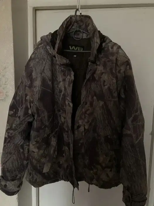 Куртка теплая удобная хорошее состояние - Куртки (Одежда) в Курск