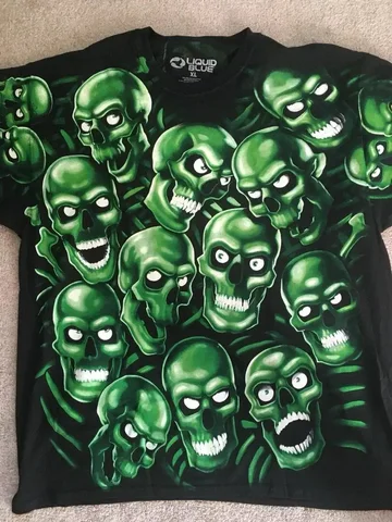 Куплю или обменяю футболку Ликвид Блу - Футболки в Курск