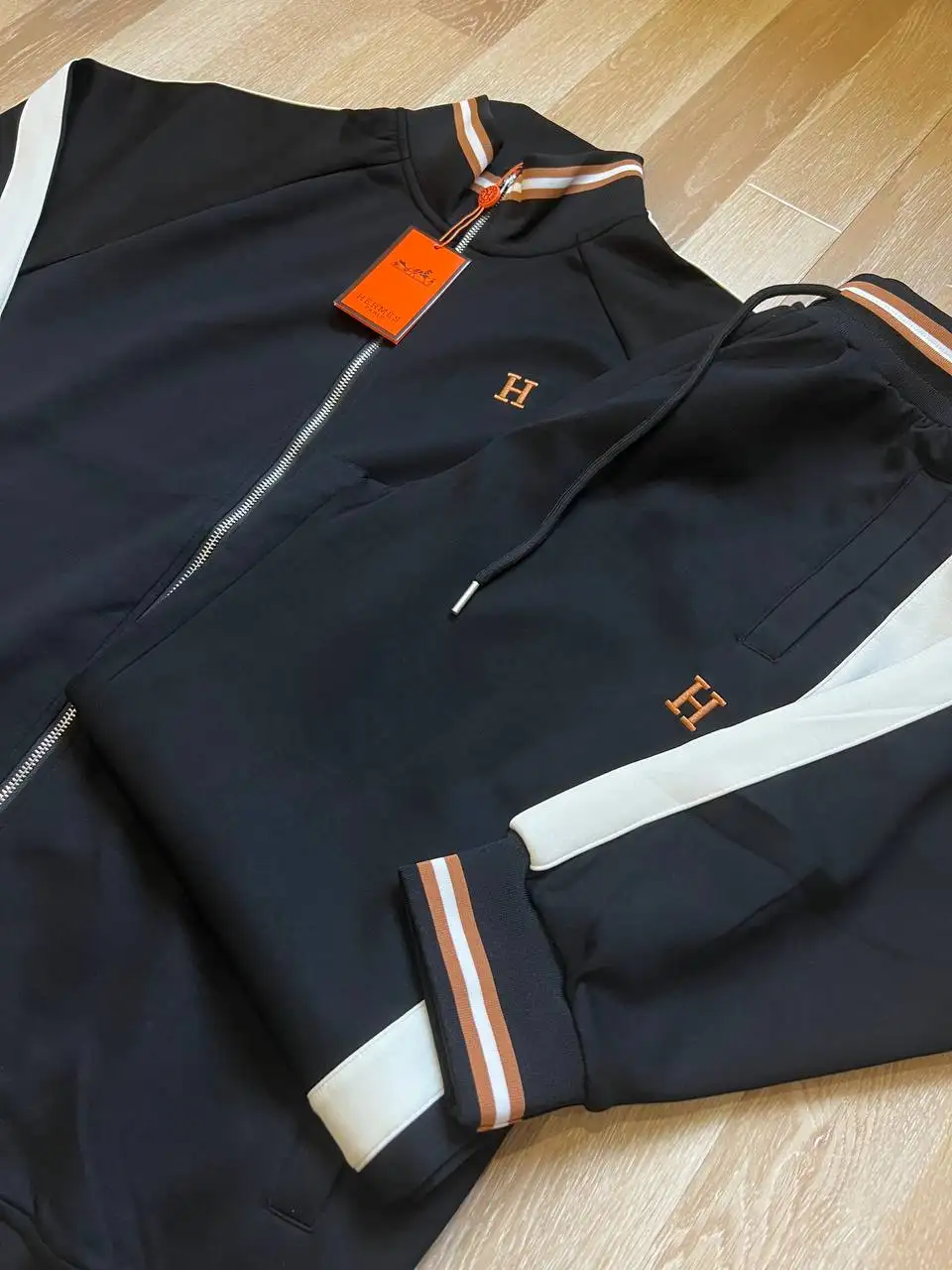 Спортивный костюм Hermes новый - Спортивная одежда (Одежда) в Курск