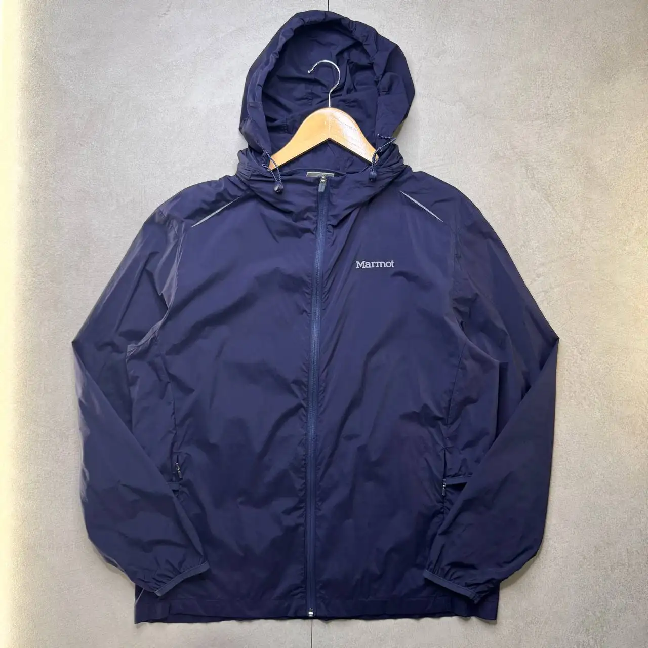 Продажа брендовых курток и ветровок - Верхняя одежда (Одежда) в Неизвестно