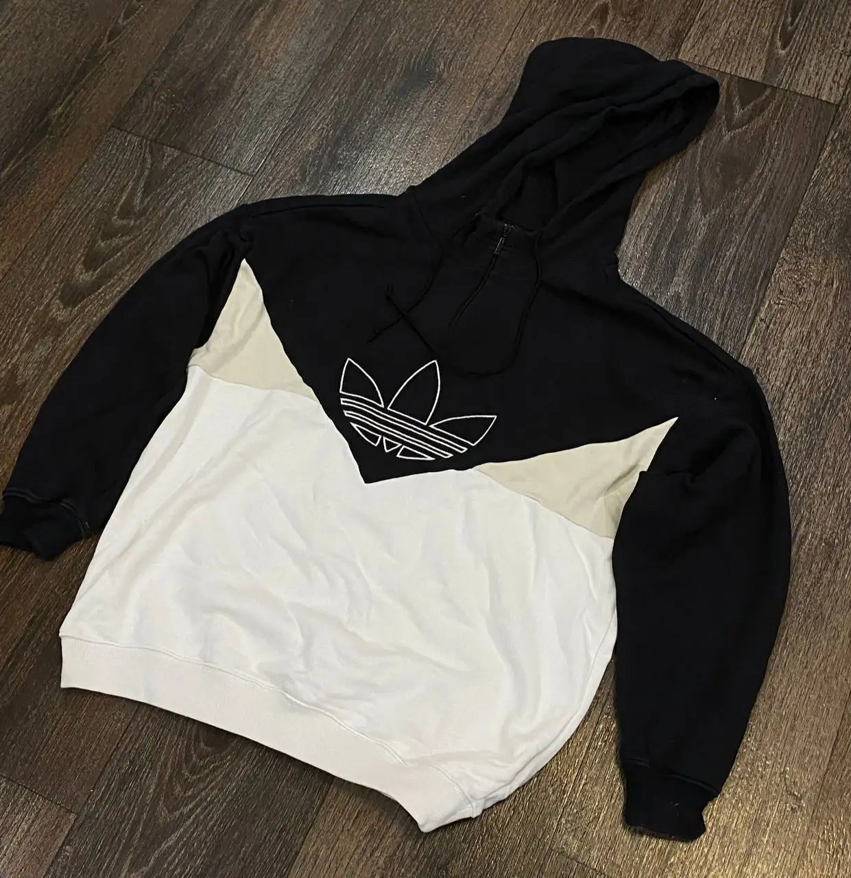 Зип худи Adidas размер S/M в идеальном состоянии - Худи (Одежда) в Курск