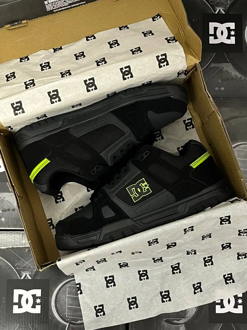 Кроссовки DC Shoes Stag, Salomon XT-6, Nike Air Max Plus Drift - Обувь (Одежда) в Курск