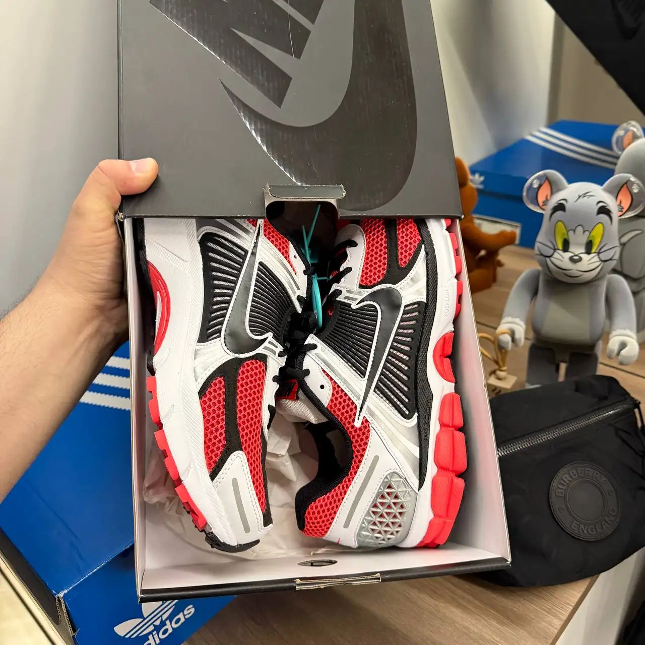 Барахолка: одежда и обувь в наличии и под заказ - Одежда и обувь (Барахолка) в Курск