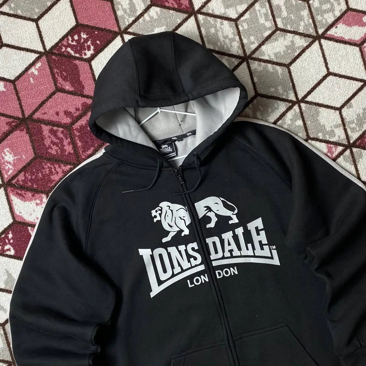 Зип Худи Lonsdale XL Отличное состояние - Худи (Одежда) в Курск