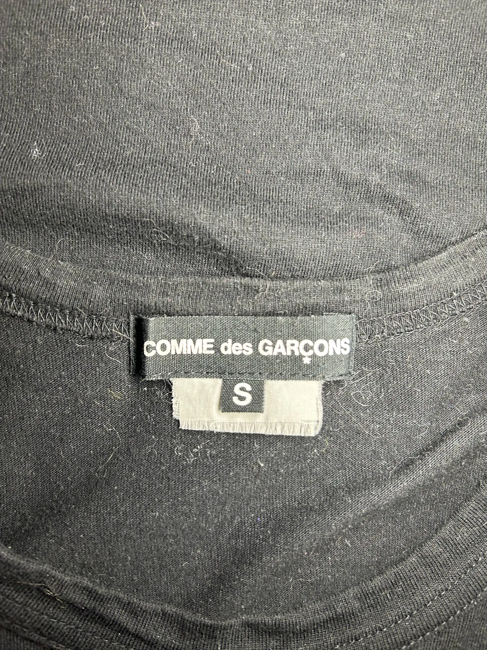 Футболка COMME des GARÇONS размер S - Футболки (Одежда) в Курск