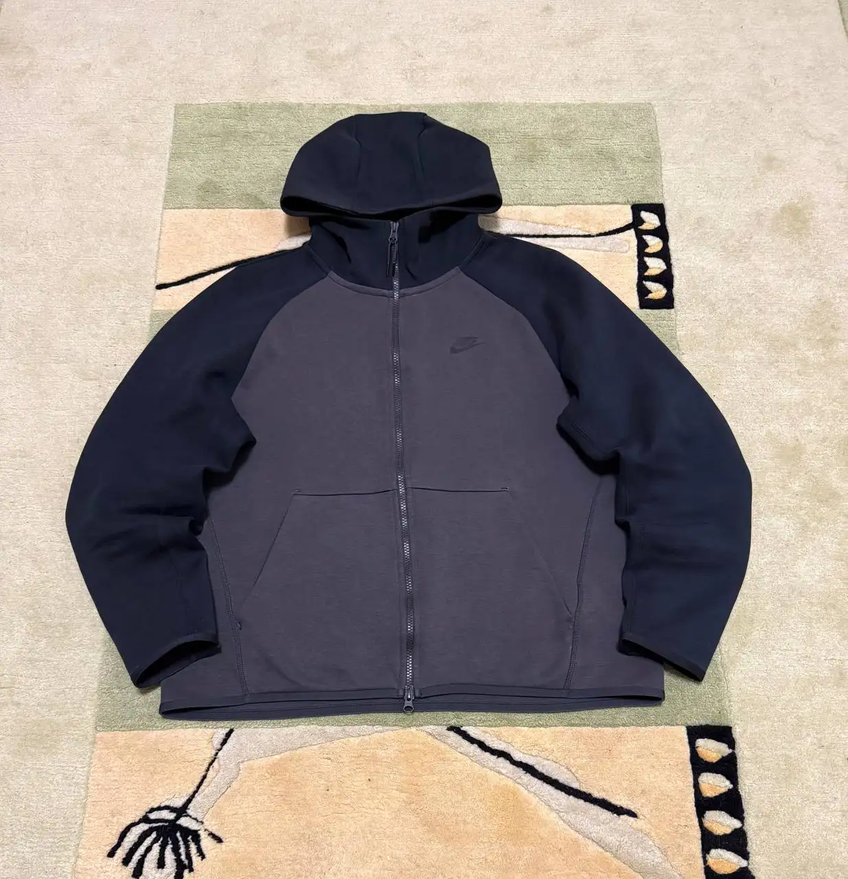 Куртка Nike Tech Fleece - Верхняя одежда (Одежда) в Курск